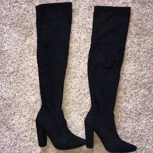 Like new, thigh high, blk suede Steve Madden boots